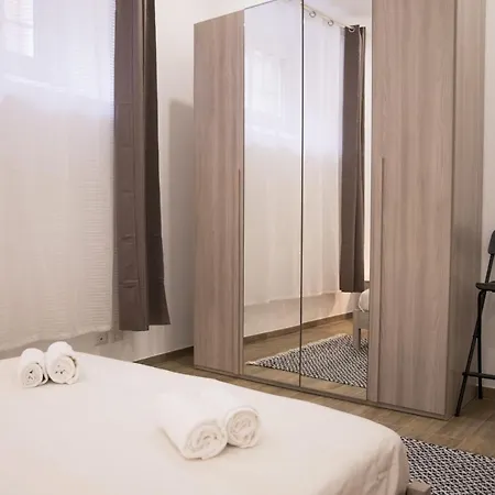 Camelia Apt Colosseum *